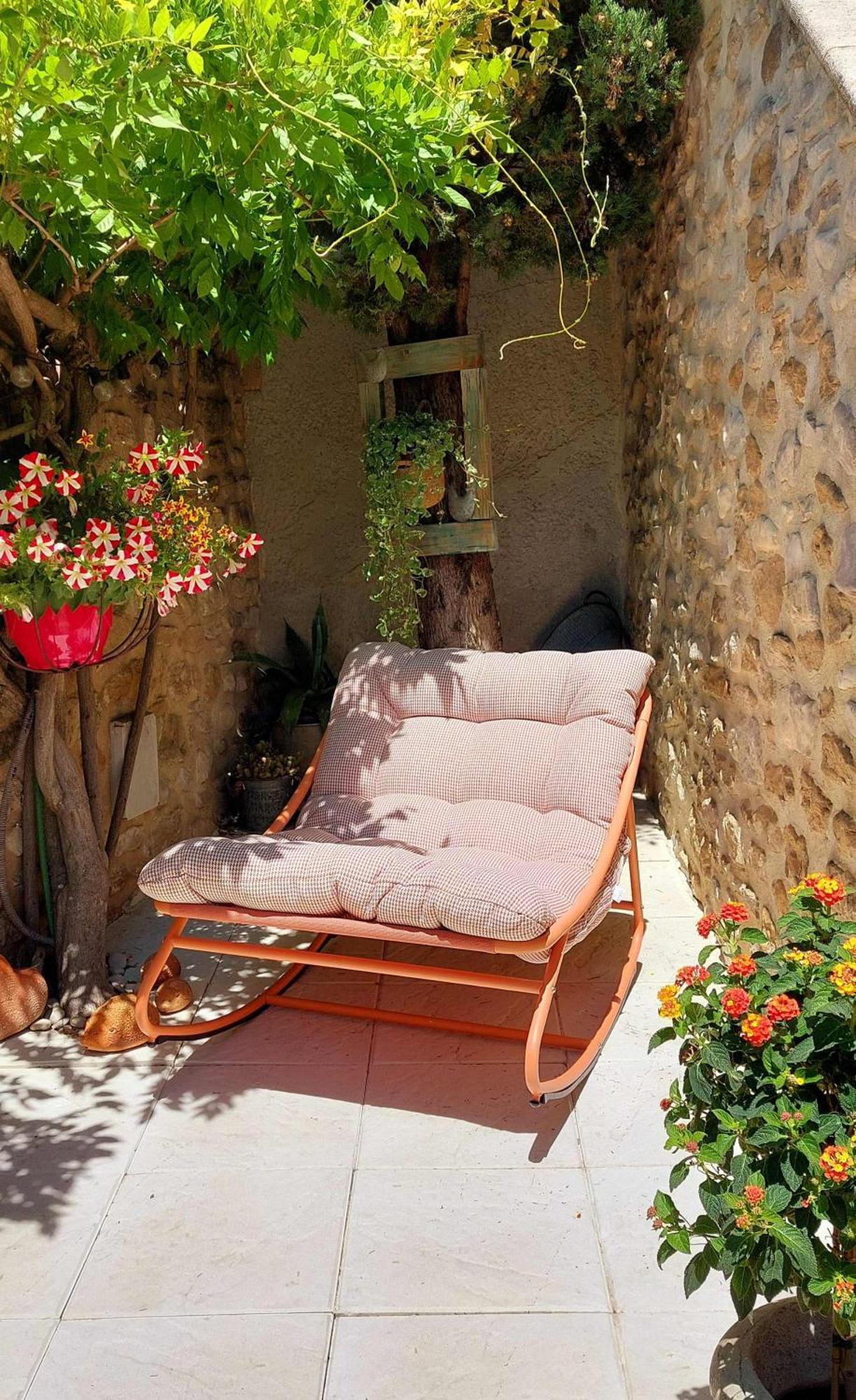 La Maison Wisteria Saint-Pantaleon-les-Vignes Exterior photo