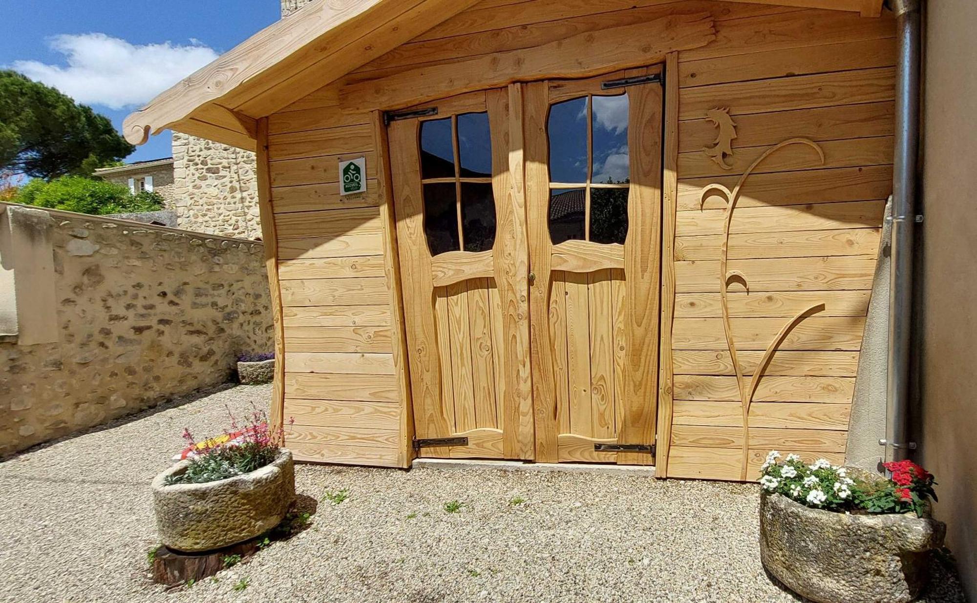 La Maison Wisteria Saint-Pantaleon-les-Vignes Exterior photo